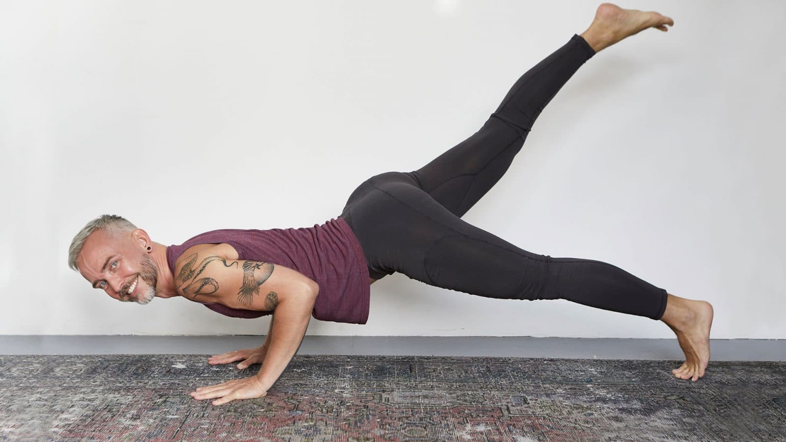 Joachim Koch beim dreibeinigen Chatturanga.