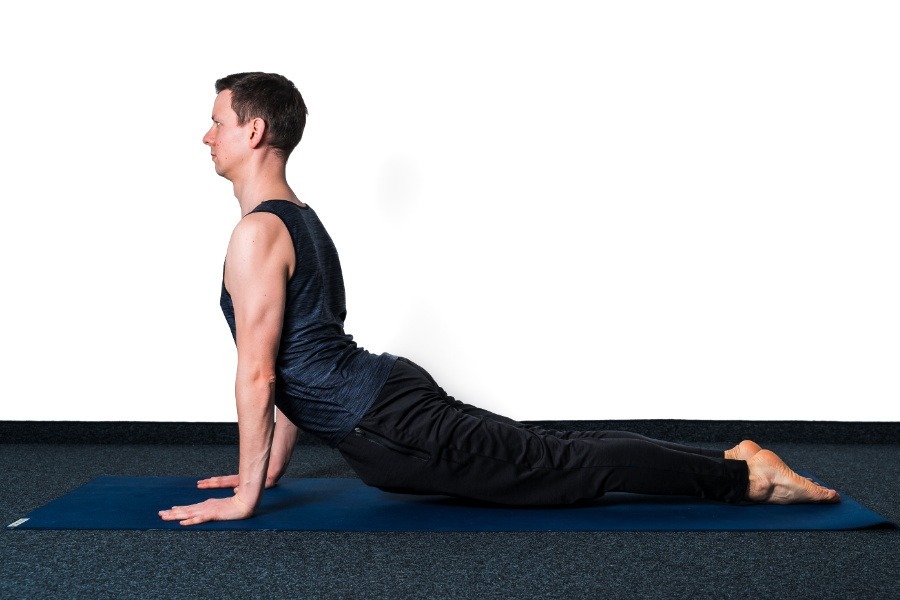 YANG YOGA - Firmenyoga mit Eric Engel