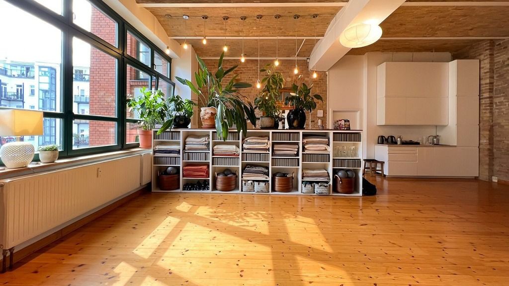 yogafürdich Friedrichshain, Frankfurter Allee 53, 10247 Berlin